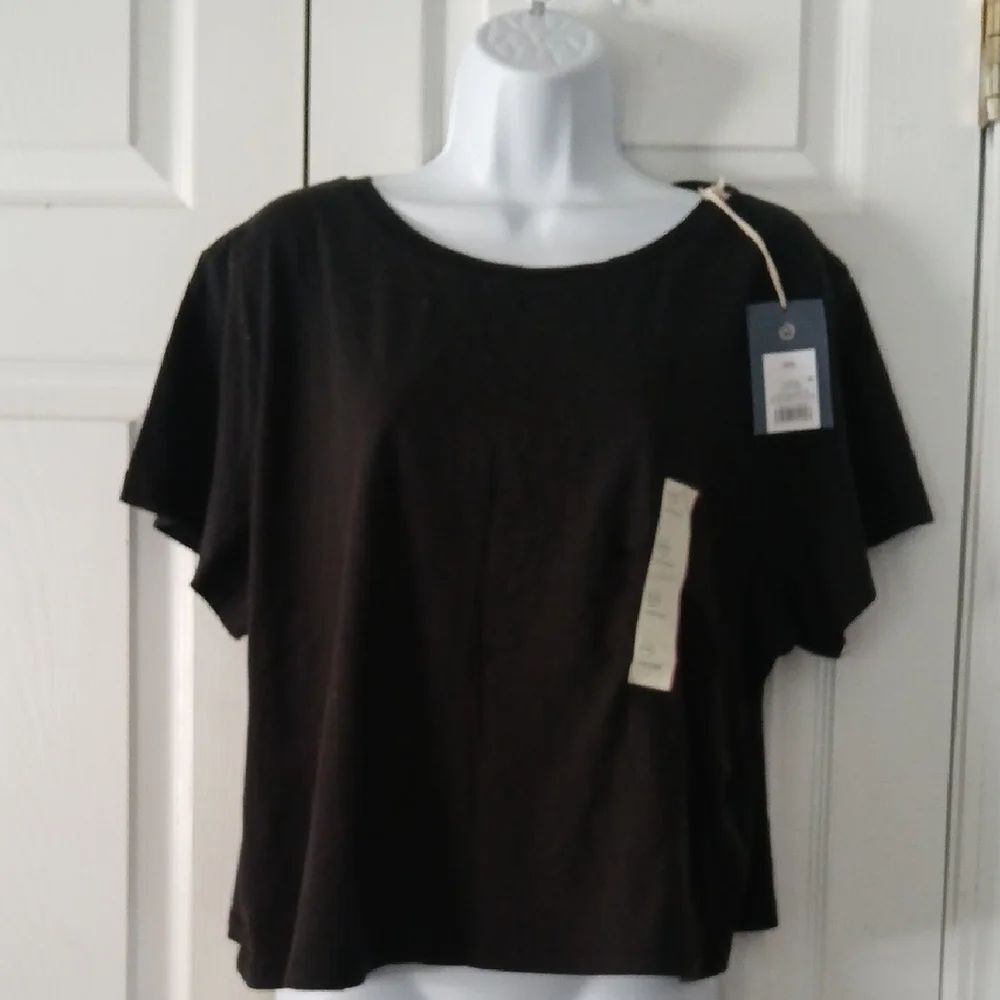 Universal black short sleeve shirt Sz XXL NWT